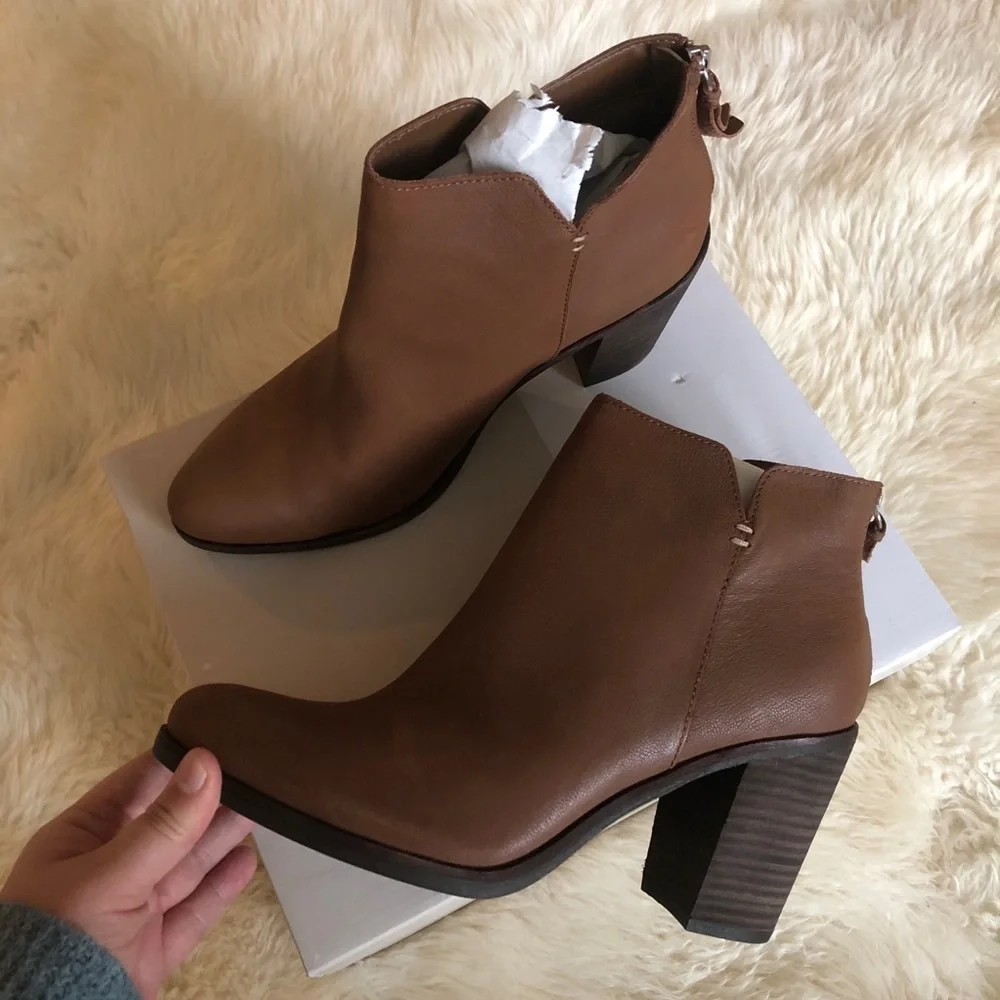BP Jett Leather Ankle Bootie In Cognac 10